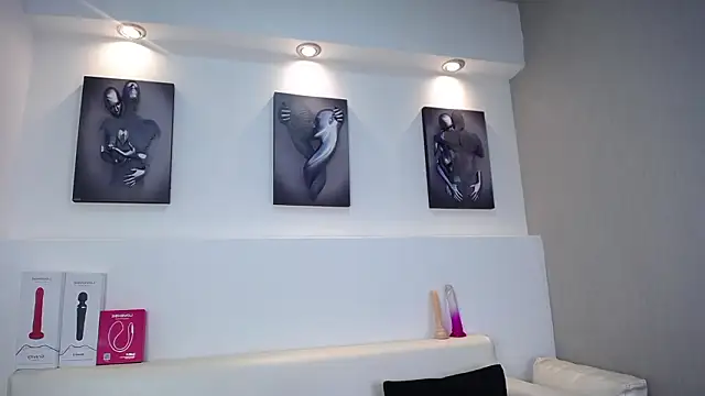 Snapshot of Melodi_Roux chatting on 02-04-26, 12:44 Melodi Roux online show from 02-04-26, 12:44