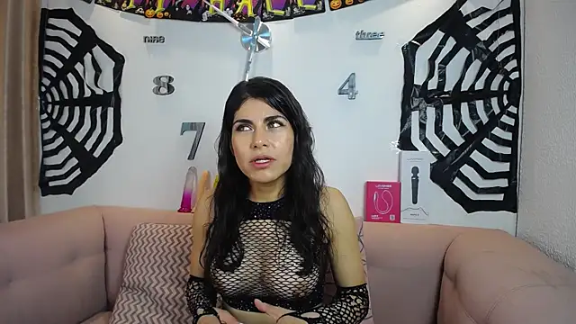 Melodi Roux online show from 10-07-25, 01:23