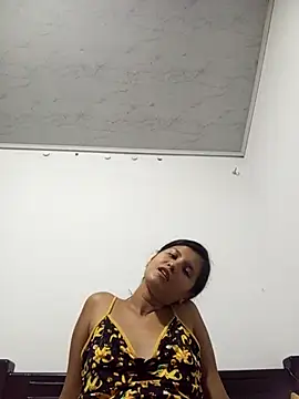 Emma Payton online show from 10-24-25, 04:00
