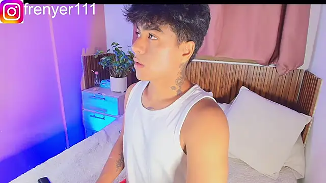 kiing azahell online show from 04-18-26, 02:36