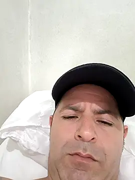 Snapshot of Marciogrei chatting on 10-23-25, 09:46 Marciogrei online show from 10-23-25, 09:46