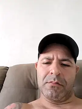 Snapshot of Marciogrei chatting on 11-14-25, 08:45 Marciogrei online show from 11-14-25, 08:45