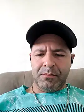 Snapshot of Marciogrei chatting on 11-19-25, 07:25 Marciogrei online show from 11-19-25, 07:25