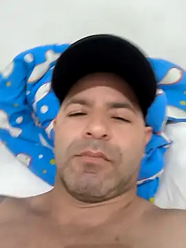 Snapshot of Marciogrei chatting on 11-02-25, 02:11 Marciogrei online show from 11-02-25, 02:11