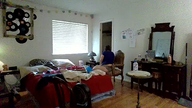 sophiarica online show from 04-28-26, 10:58