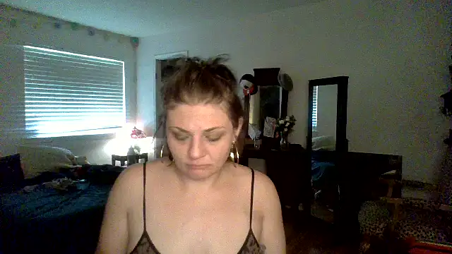 sophiarica online show from 05-26-26, 06:28