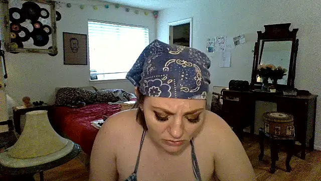 sophiarica online show from 04-14-26, 08:58