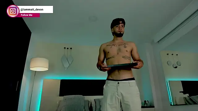 MattDevon online show from 11-26-25, 03:39