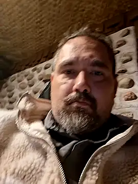 Snapshot of Tipute1987 chatting on 09-19-25, 11:20 Tipute1987 online show from 09-19-25, 11:20