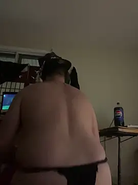 Snapshot of Tipute1987 chatting on 12-20-24, 08:17 Tipute1987 online show from 12-20-24, 08:17