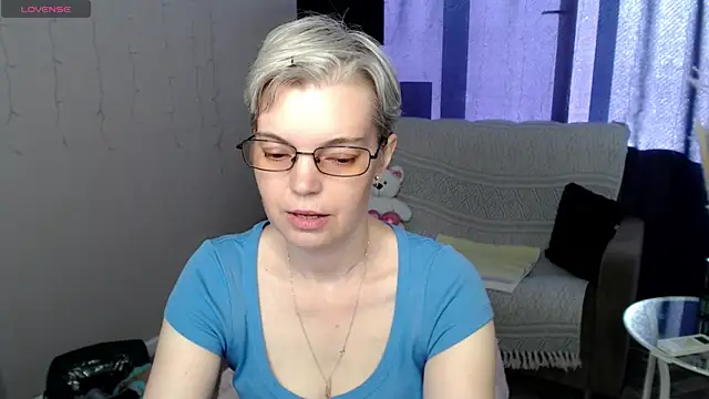 Snapshot of Cutie_Erikaa1 chatting on 05-25-26, 02:22 Cutie Erikaa1 online show from 05-25-26, 02:22