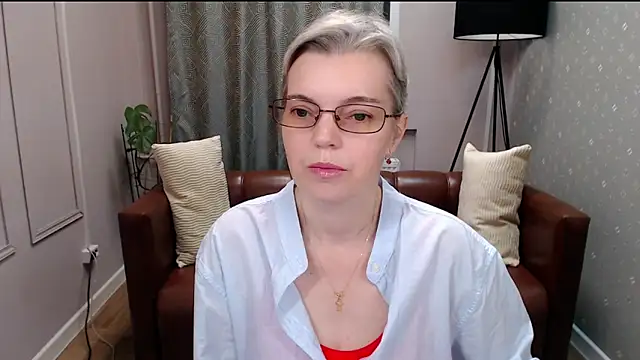 Snapshot of Cutie_Erikaa1 chatting on 10-31-25, 02:08 Cutie Erikaa1 online show from 10-31-25, 02:08