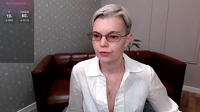 Cutie Erikaa1 online show from 03-26-26, 02:21