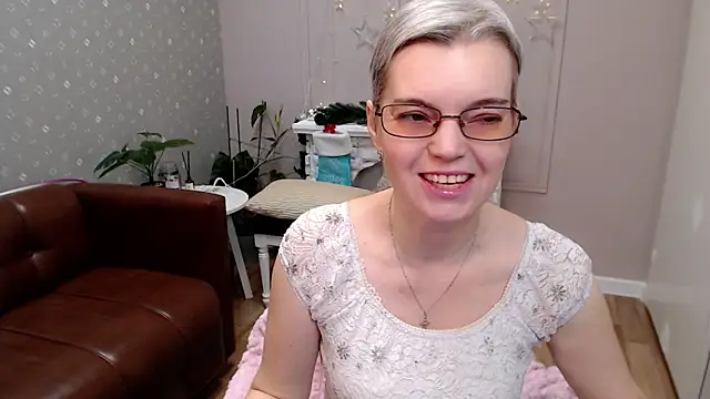 Snapshot of Cutie_Erikaa1 chatting on 01-11-26, 02:29 Cutie Erikaa1 online show from 01-11-26, 02:29