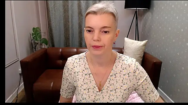 Snapshot of Cutie_Erikaa1 chatting on 11-09-25, 09:35 Cutie Erikaa1 online show from 11-09-25, 09:35