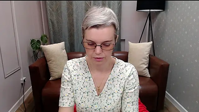 Snapshot of Cutie_Erikaa1 chatting on 10-18-25, 02:24 Cutie Erikaa1 online show from 10-18-25, 02:24