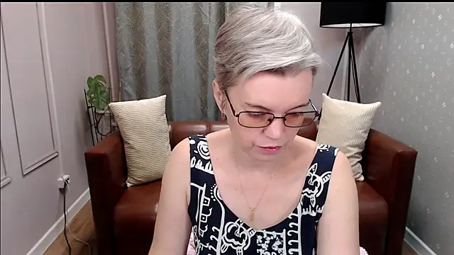 Snapshot of Cutie_Erikaa1 chatting on 10-29-25, 02:10 Cutie Erikaa1 online show from 10-29-25, 02:10