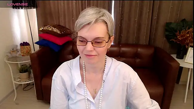 Cutie Erikaa1 online show from 03-06-25, 05:35