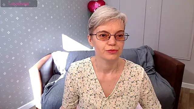 Snapshot of Cutie_Erikaa1 chatting on 05-17-26, 03:39 Cutie Erikaa1 online show from 05-17-26, 03:39