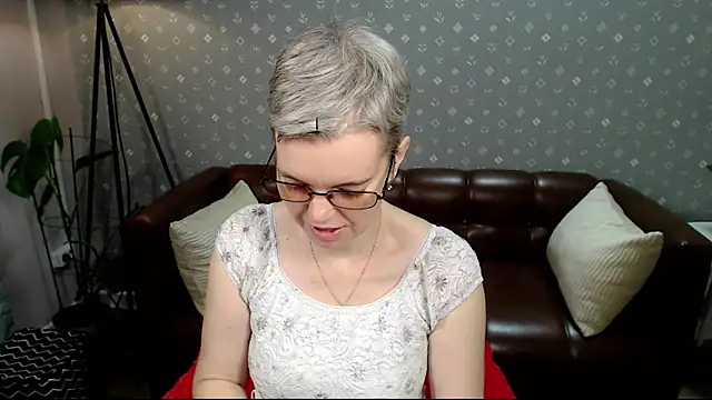 Cutie Erikaa1 online show from 09-19-25, 02:26
