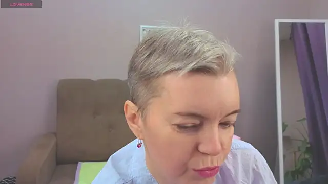 Snapshot of Cutie_Erikaa1 chatting on 12-14-25, 02:18 Cutie Erikaa1 online show from 12-14-25, 02:18