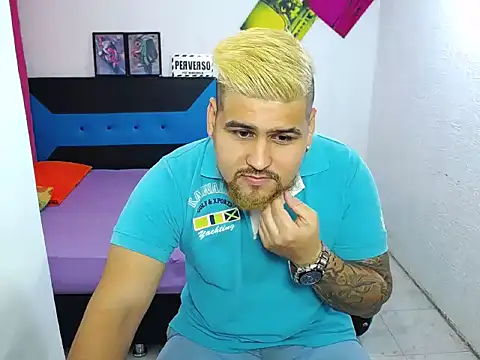 Snapshot of pitbullveryhot chatting on 12-05-24, 10:28 pitbullveryhot online show from 12-05-24, 10:28