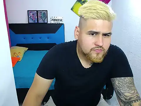 Snapshot of pitbullveryhot chatting on 12-02-24, 01:08 pitbullveryhot online show from 12-02-24, 01:08