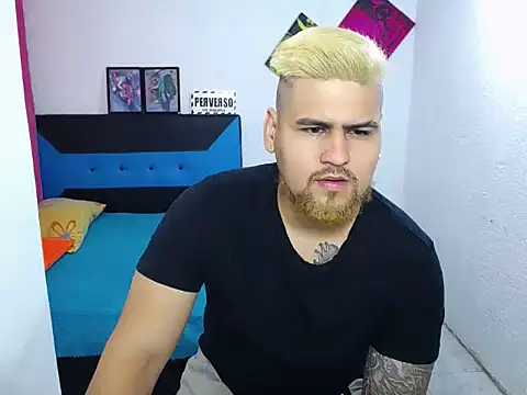 Snapshot of pitbullveryhot chatting on 12-02-24, 10:03 pitbullveryhot online show from 12-02-24, 10:03