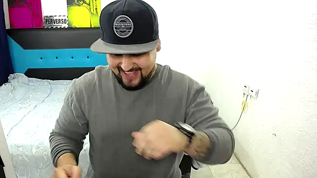 Snapshot of pitbullveryhot chatting on 10-03-25, 02:15 pitbullveryhot online show from 10-03-25, 02:15