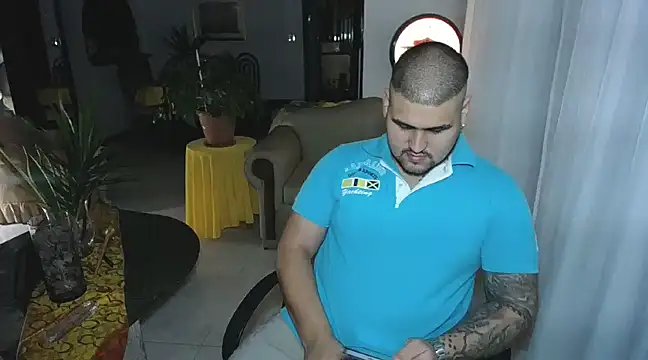 Snapshot of pitbullveryhot chatting on 02-12-25, 05:15 pitbullveryhot online show from 02-12-25, 05:15