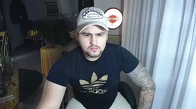 Snapshot of pitbullveryhot chatting on 02-20-25, 03:34 pitbullveryhot online show from 02-20-25, 03:34