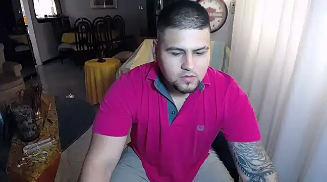 Snapshot of pitbullveryhot chatting on 03-01-25, 04:44 pitbullveryhot online show from 03-01-25, 04:44