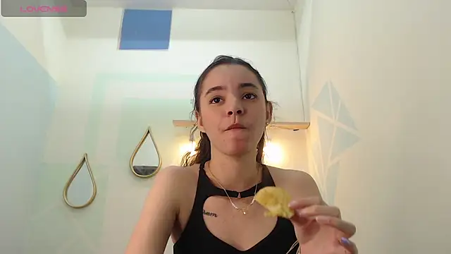 Mia-kalinfa online show from 02-05-25, 09:18