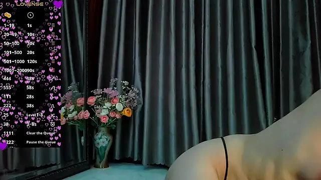 Snapshot of Taiyu_Yoshiwara chatting on 03-06-25, 06:48 Taiyu Yoshiwara online show from 03-06-25, 06:48