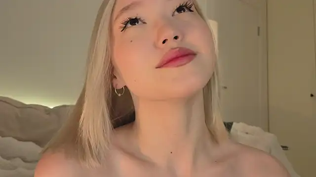 Snapshot of milli_sun_ chatting on 01-16-26, 05:11 milli sun online show from 01-16-26, 05:11