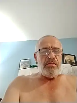 Snapshot of geilerschwanz64 chatting on 09-30-25, 10:16 geilerschwanz64 online show from 09-30-25, 10:16