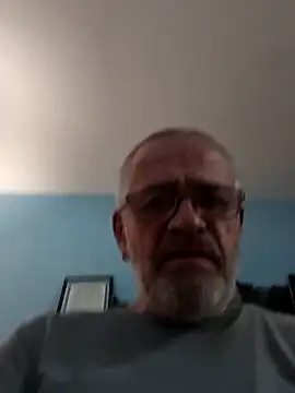 Snapshot of geilerschwanz64 chatting on 02-19-25, 12:35 geilerschwanz64 online show from 02-19-25, 12:35