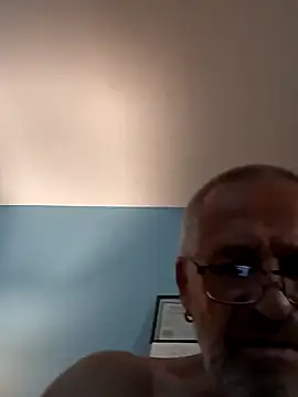 Snapshot of geilerschwanz64 chatting on 03-21-25, 10:50 geilerschwanz64 online show from 03-21-25, 10:50