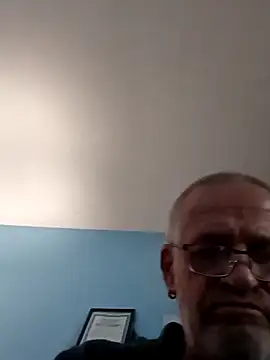 Snapshot of geilerschwanz64 chatting on 02-21-25, 08:40 geilerschwanz64 online show from 02-21-25, 08:40