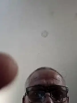 Snapshot of geilerschwanz64 chatting on 03-20-25, 09:56 geilerschwanz64 online show from 03-20-25, 09:56