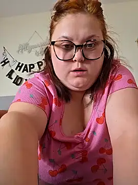 Snapshot of Tallulah-mae-xoxox chatting on 10-26-25, 08:59 Tallulah-mae-xoxox online show from 10-26-25, 08:59