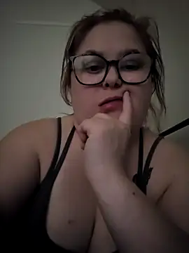 Snapshot of Tallulah-mae-xoxox chatting on 11-01-25, 01:16 Tallulah-mae-xoxox online show from 11-01-25, 01:16