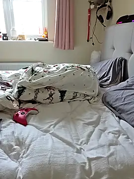 Snapshot of Tallulah-mae-xoxox chatting on 11-22-25, 11:20 Tallulah-mae-xoxox online show from 11-22-25, 11:20