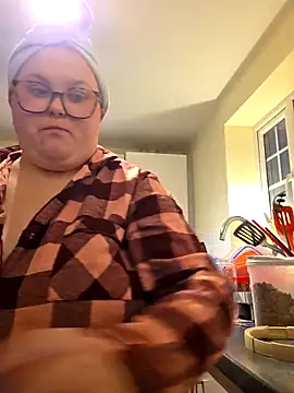 Snapshot of Tallulah-mae-xoxox chatting on 11-02-25, 05:07 Tallulah-mae-xoxox online show from 11-02-25, 05:07