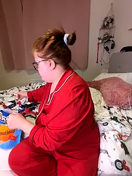 Snapshot of Tallulah-mae-xoxox chatting on 11-21-25, 11:15 Tallulah-mae-xoxox online show from 11-21-25, 11:15