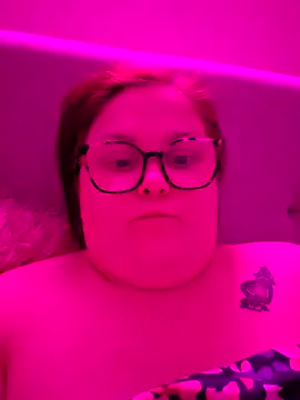 Snapshot of Tallulah-mae-xoxox chatting on 11-04-25, 10:02 Tallulah-mae-xoxox online show from 11-04-25, 10:02