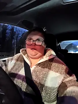 Snapshot of Tallulah-mae-xoxox chatting on 12-01-25, 04:19 Tallulah-mae-xoxox online show from 12-01-25, 04:19