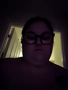 Snapshot of Tallulah-mae-xoxox chatting on 12-14-25, 11:10 Tallulah-mae-xoxox online show from 12-14-25, 11:10