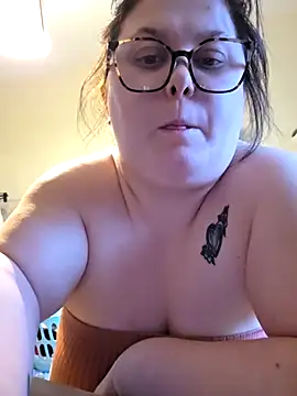 Snapshot of Tallulah-mae-xoxox chatting on 12-18-25, 01:26 Tallulah-mae-xoxox online show from 12-18-25, 01:26