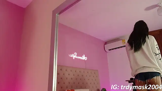 alice sofia online show from 04-12-26, 02:20